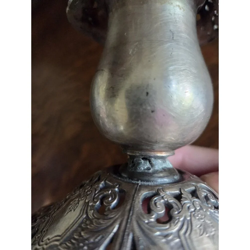 N/A one antique